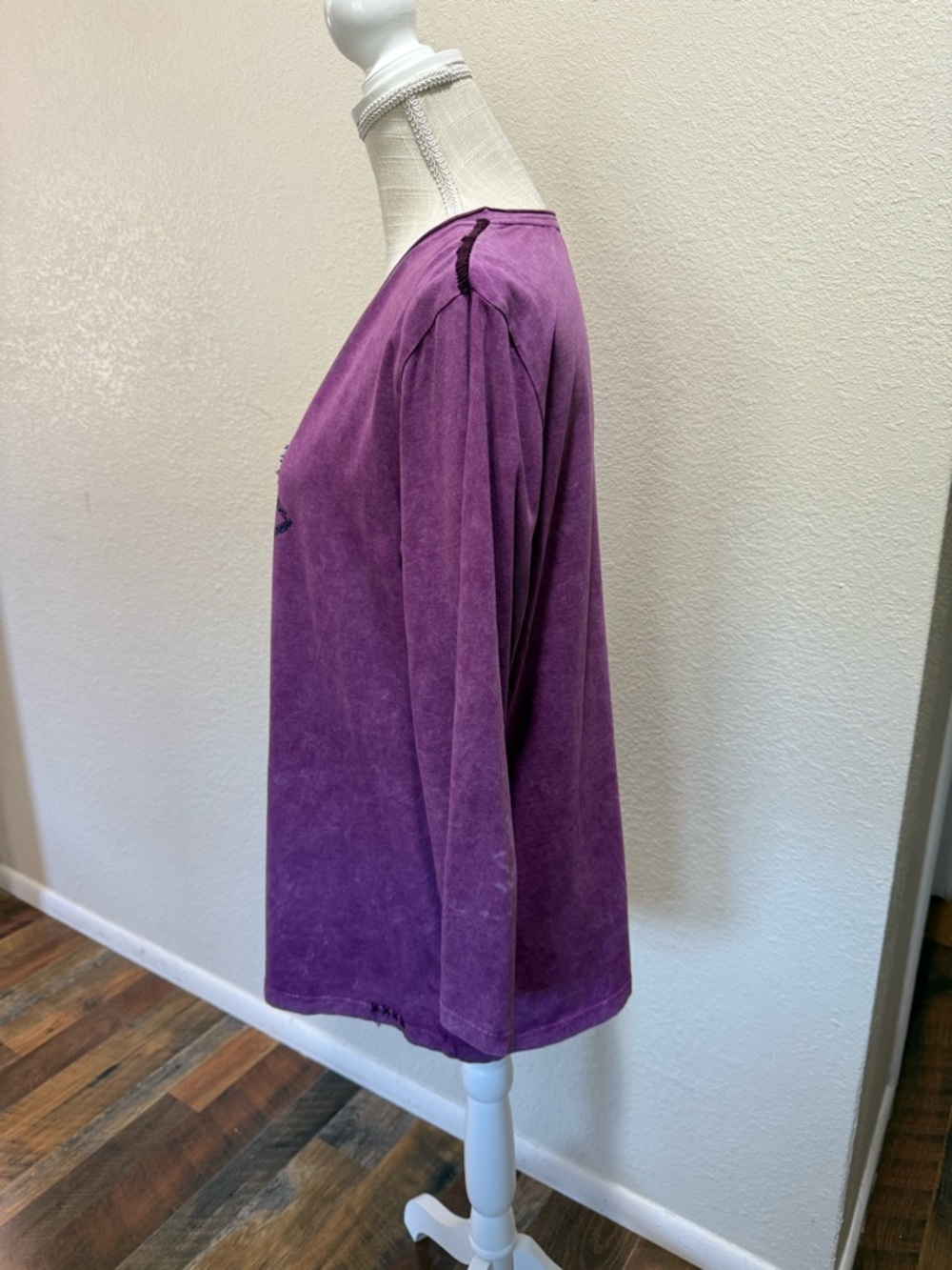 Rena - Purple Floral Embellished Women’s Top - Size XL - Picture 3 of 16